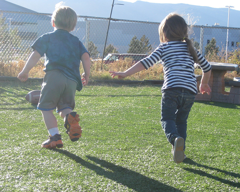 kids running