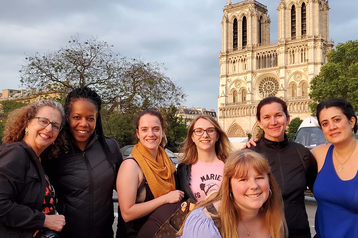 French students traveling 