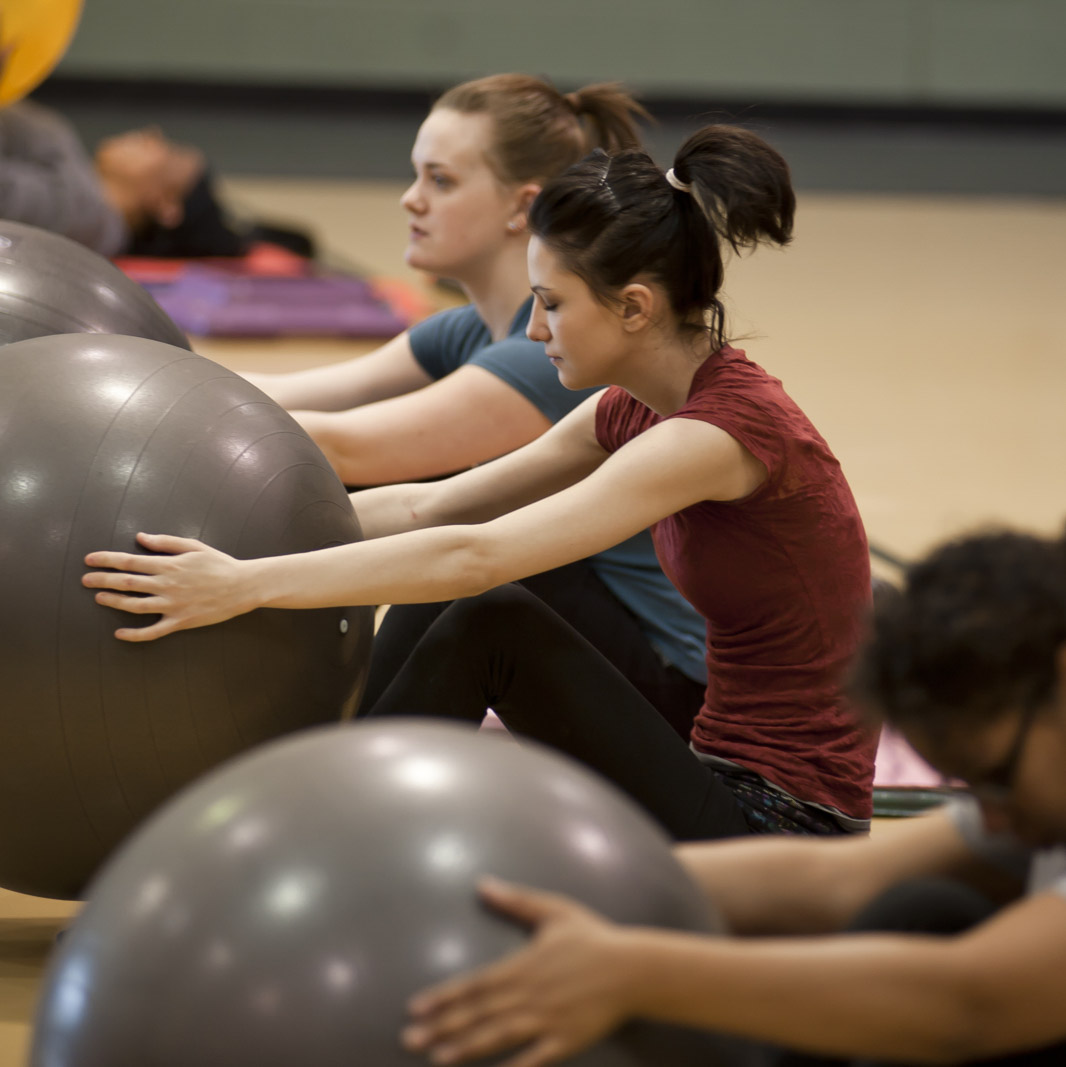 Students exercising at the Fitness Center. 