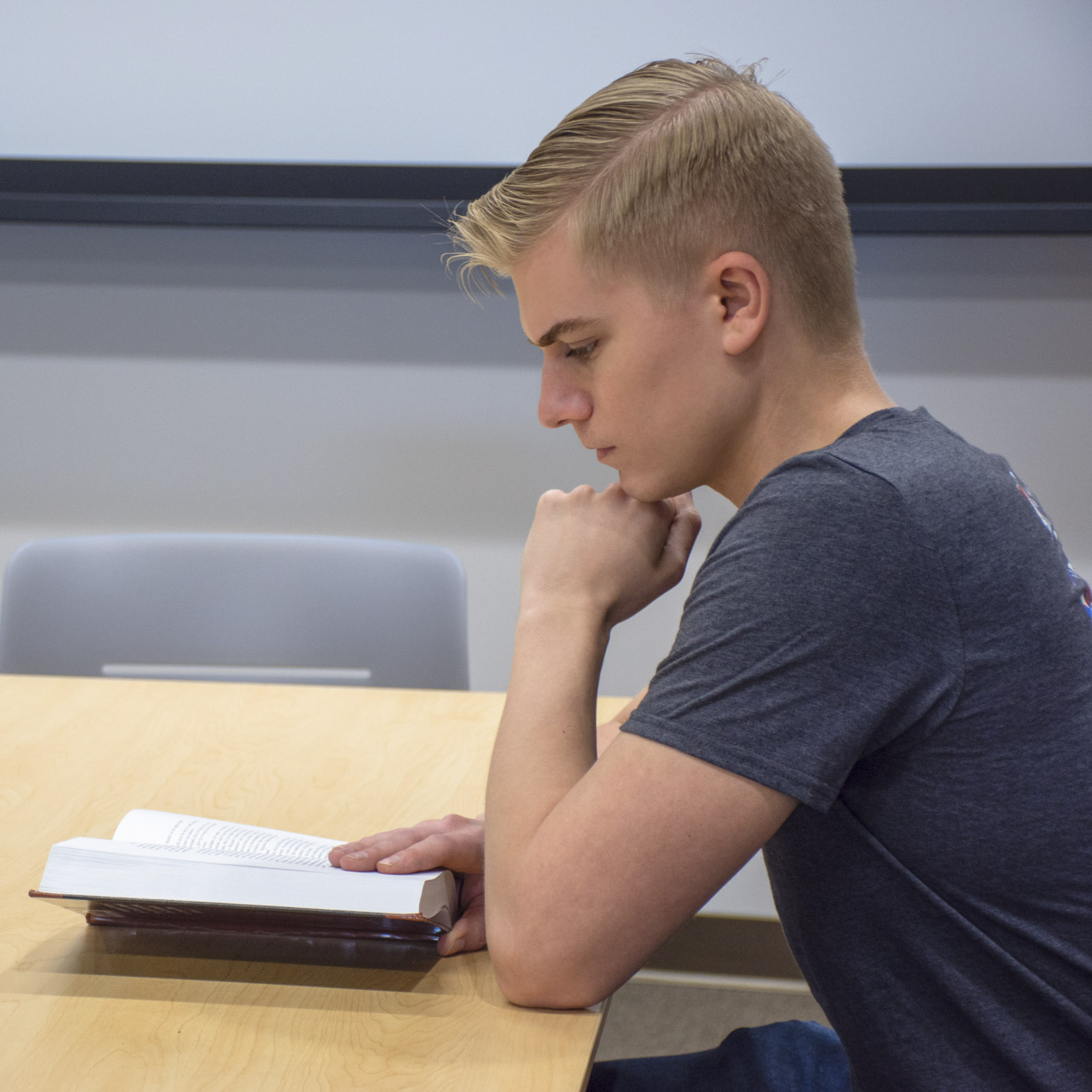 military student studying 