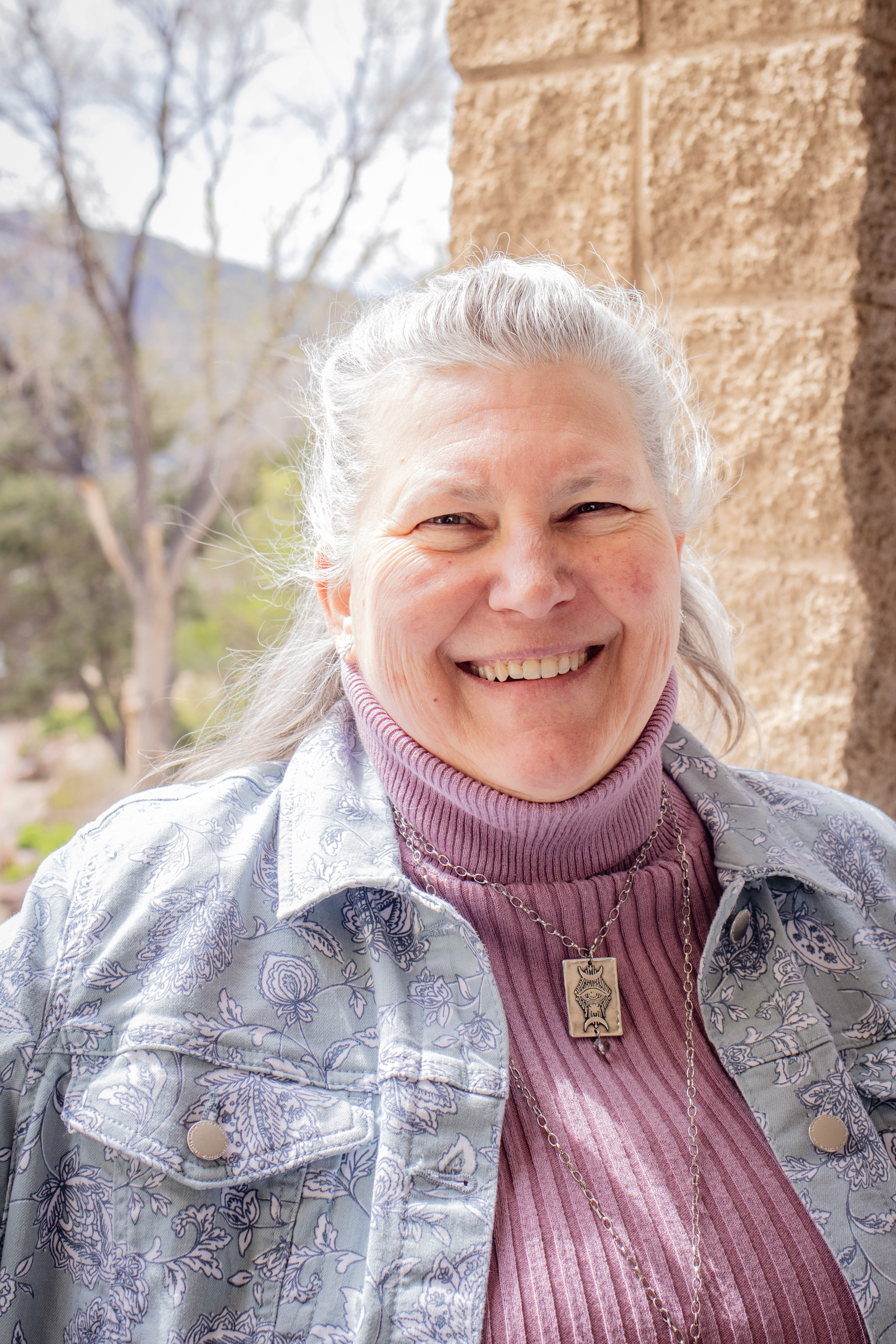 Betsy Tuma headshot