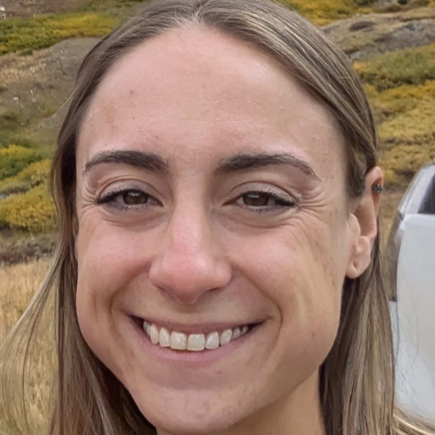 kelsey newman headshot